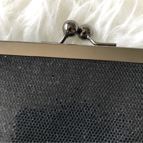 Express Black Sequin Mini Clutch with Kiss-Lock and Chain Strap: Vintage Glam - Picture 13 of 14